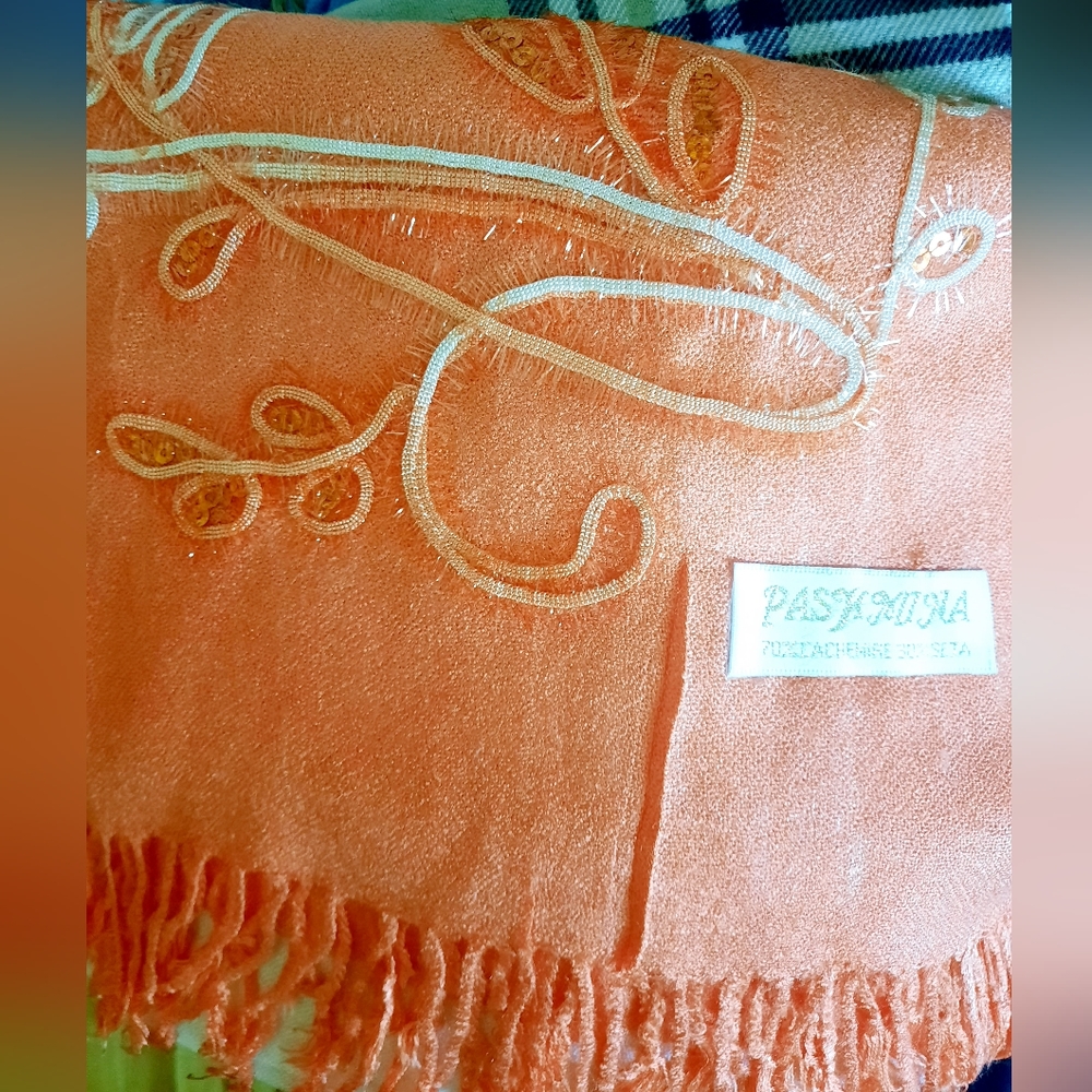 Pashmina Cashmere Scarf ๐ Peach-Orange Ombre - Picture 14 of 15
